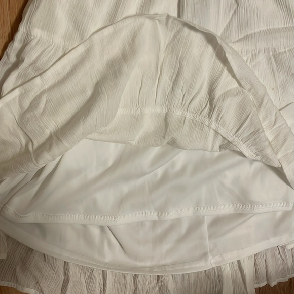 White Windsor Dress - Picture 3 of 5